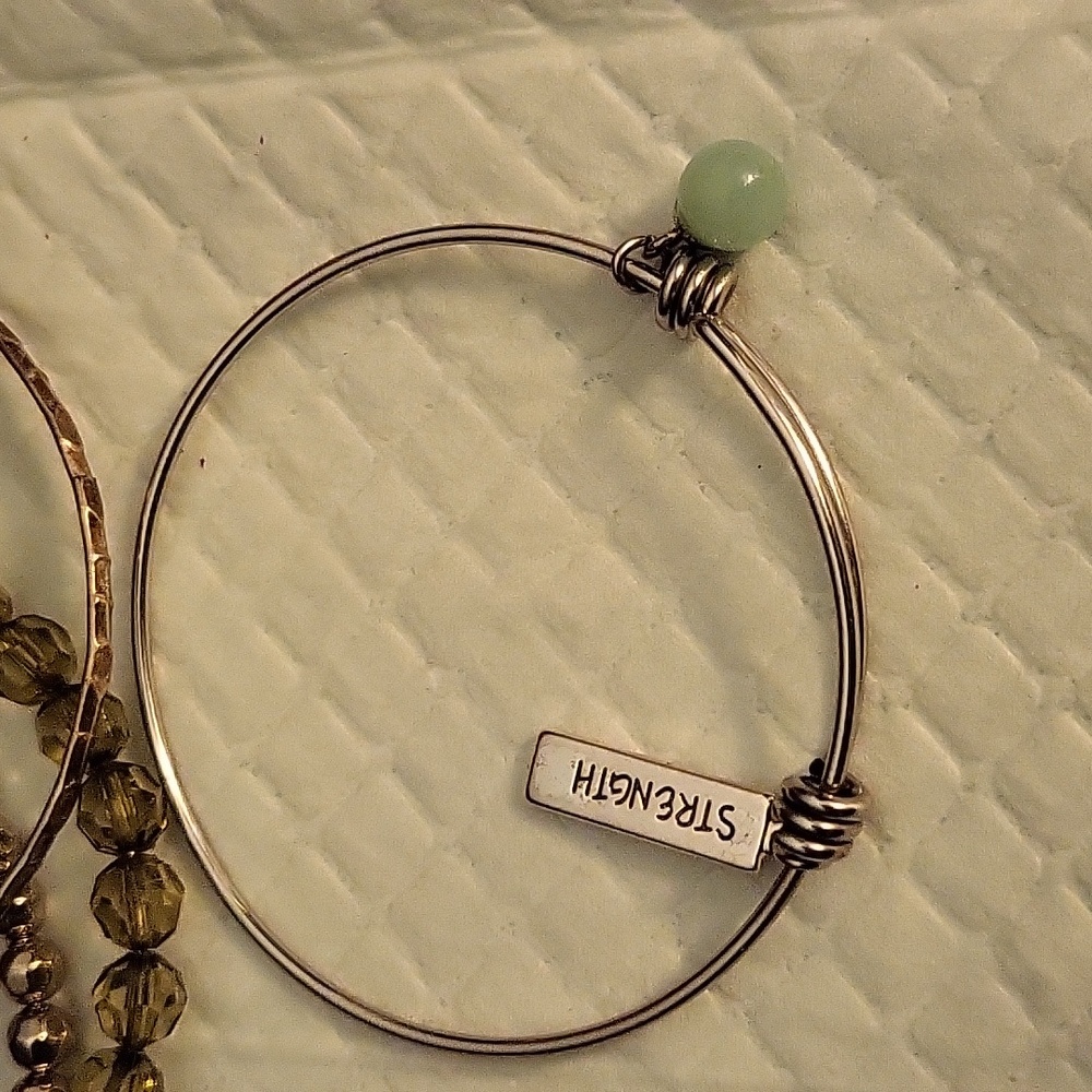 NWOT  LA Rocks bracelet  set - Picture 4 of 8